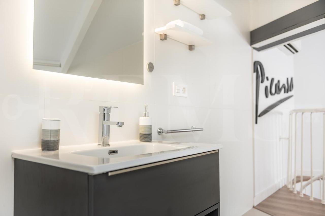 Apartament Inviting Duplex In Front Of Picasso Museum By Rems Malaga Zewnętrze zdjęcie